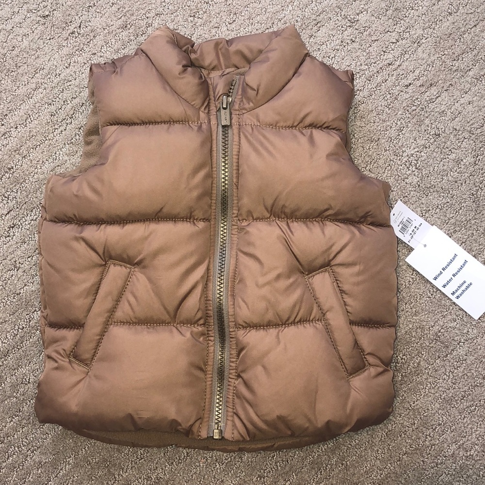 New Puffer vest 18-24 M